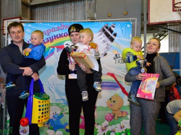 В Ельце прошел 5-й юбилейный спортивный семейный праздник «Забег ползунков»