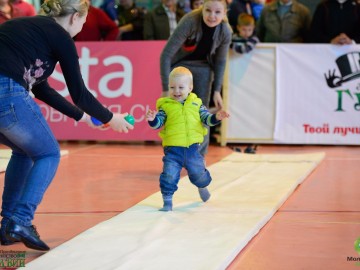 В Ельце прошел 5-й юбилейный спортивный семейный праздник «Забег ползунков»