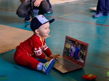 В Ельце прошел 5-й юбилейный спортивный семейный праздник «Забег ползунков»