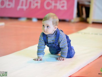 В Ельце прошел 5-й юбилейный спортивный семейный праздник «Забег ползунков»