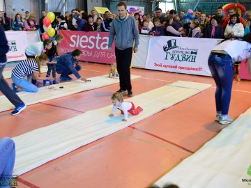 В Ельце прошел 5-й юбилейный спортивный семейный праздник «Забег ползунков»