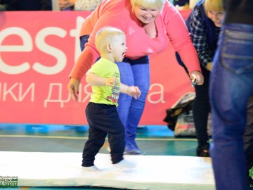 В Ельце прошел 5-й юбилейный спортивный семейный праздник «Забег ползунков»