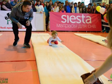 В Ельце прошел 5-й юбилейный спортивный семейный праздник «Забег ползунков»