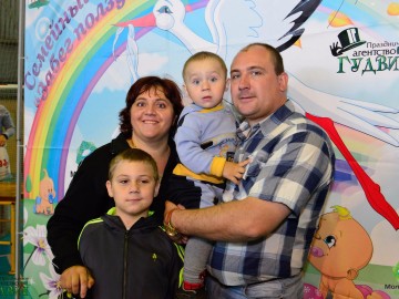 В Ельце прошел 5-й юбилейный спортивный семейный праздник «Забег ползунков»