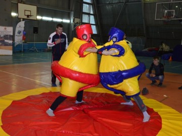 В Ельце прошли семейные спортивные игры В Ельце прошли семейные спортивные игры