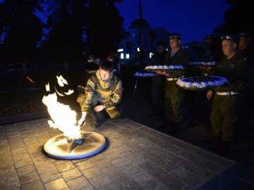 В Ельце состоялась Всероссийская акция «Свеча памяти» В Ельце состоялась Всероссийская акция «Свеча памяти»
