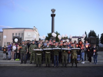 В Ельце состоялась Всероссийская акция «Свеча памяти» В Ельце состоялась Всероссийская акция «Свеча памяти»