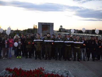 В Ельце состоялась Всероссийская акция «Свеча памяти» В Ельце состоялась Всероссийская акция «Свеча памяти»