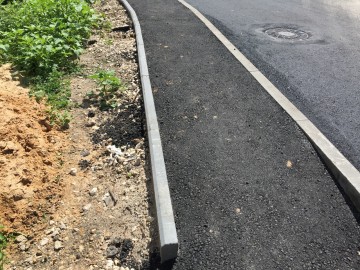 Дорогу у Знаменского женского монастыря сделали уже, чем была!