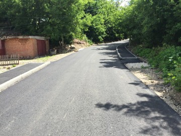 Дорогу у Знаменского женского монастыря сделали уже, чем была!