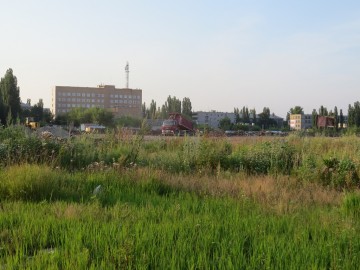 Несанкционированная свалка в центре города Ельца, возле ДК Эльта продолжает "функционировать"!
