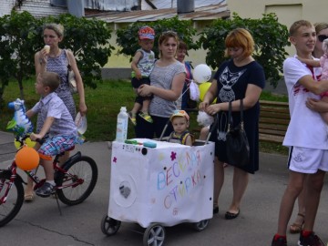 В Ельце состоялся «Парад колясок»