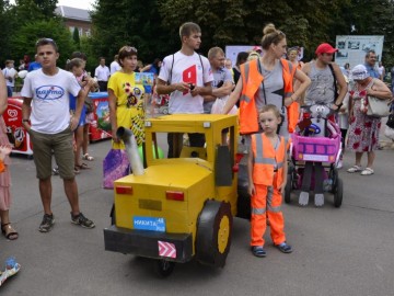 В Ельце состоялся «Парад колясок»