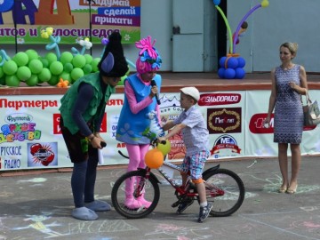 В Ельце состоялся «Парад колясок»