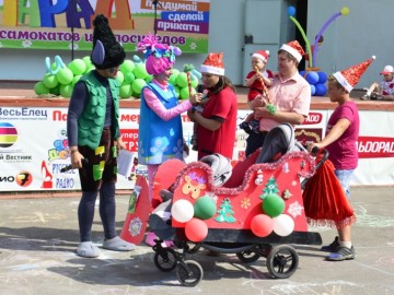 В Ельце состоялся «Парад колясок»