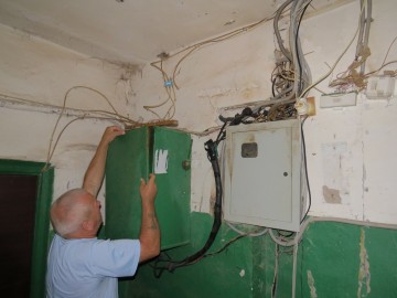 Жители дома 1б по улице Александровской вынуждены напрямую обращаться к Президенту РФ В.В. Путину о бездействии администрации города Ельца!