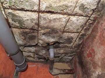 Жители дома 1б по улице Александровской вынуждены напрямую обращаться к Президенту РФ В.В. Путину о бездействии администрации города Ельца!