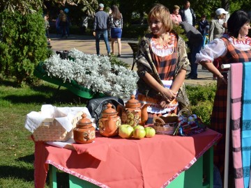 Фото с фестиваля "Антоновские яблоки" в Ельце