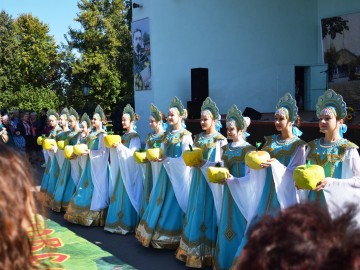 Фото с фестиваля "Антоновские яблоки" в Ельце