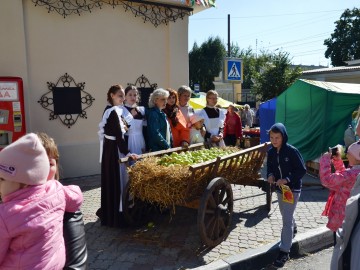 Фото с фестиваля "Антоновские яблоки" в Ельце