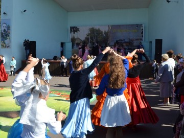 Фото с фестиваля "Антоновские яблоки" в Ельце