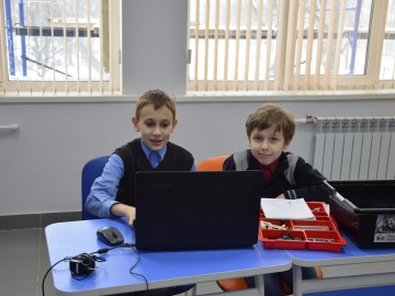 Елецких робототехников пригласили на соревнования в город Москва