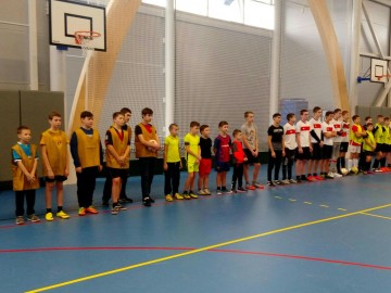 В спорткомплексе «Воргол» состоялся зимний турнир по миди-футболу «Рождественские встречи»