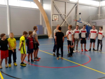 В спорткомплексе «Воргол» состоялся зимний турнир по миди-футболу «Рождественские встречи»