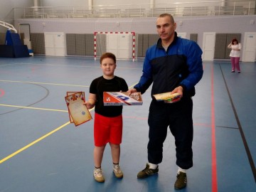 В спорткомплексе «Воргол» состоялся зимний турнир по миди-футболу «Рождественские встречи»