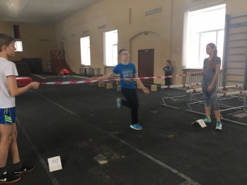 10 февраля в Ельце прошли соревнования по лёгкой атлетике «Полоса препятствий»