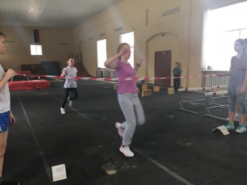 10 февраля в Ельце прошли соревнования по лёгкой атлетике «Полоса препятствий»