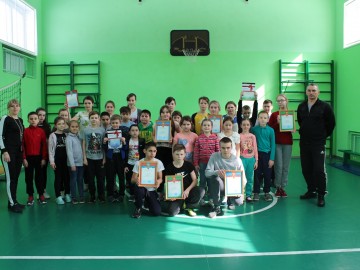 В школе посёлка Газопровод прошёл спортивный праздник &laquo;Первые шаги к ГТО&raquo;