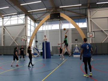 В спортивном зале ФОК «Воргол» состоялся «Пасхальный турнир» по волейболу