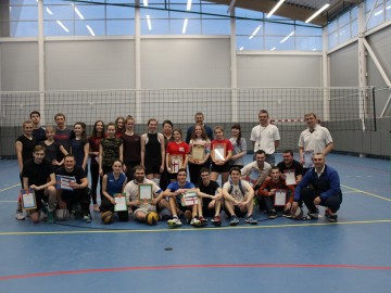 В спортивном зале ФОК «Воргол» состоялся «Пасхальный турнир» по волейболу