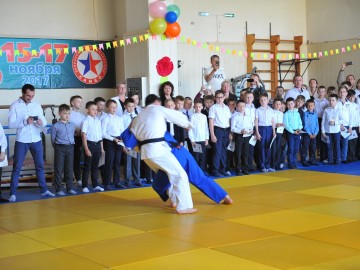 1 июня в спортшколе &laquo;Локомотив&raquo; прошёл школьный праздник &laquo;Посвящение в самбисты и дзюдоисты&raquo;