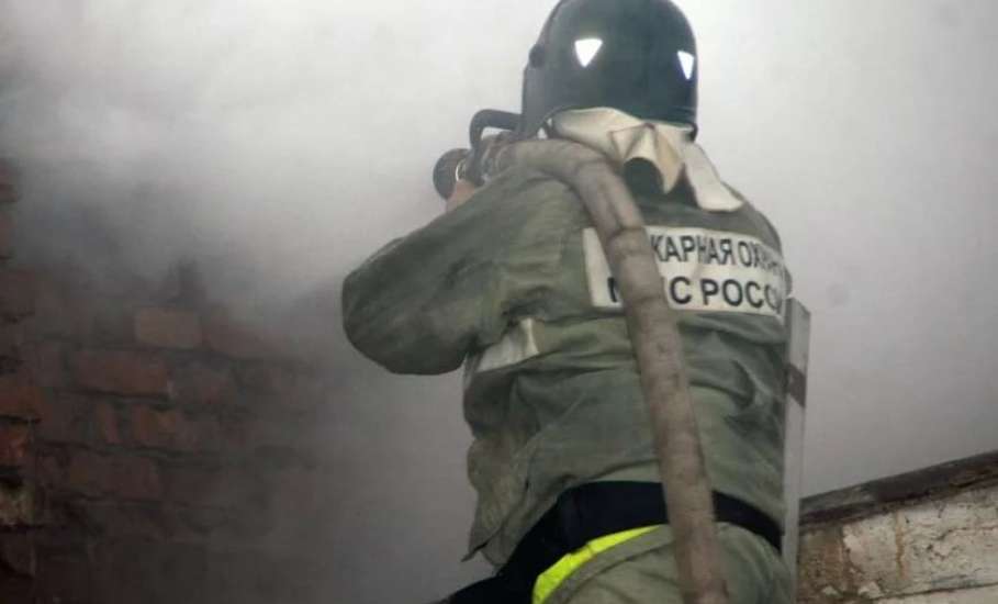Несколько человек пострадали от пожара в Елецком районе