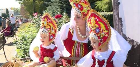 В Ельце прошёл IX Межрегиональный событийный туристский фестиваль «Антоновские яблоки»