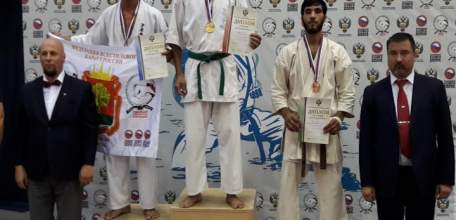 Елецкий спортсмен Максим Меркулов стал серебряным призёром Чемпионата России по всестилевому карате