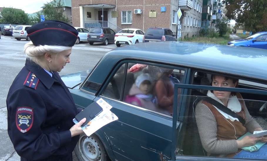 Сотрудники ОГИБДД ОМВД России по Елецкому району выявляли нарушения правил перевозки детей