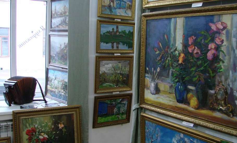 В галерее «Художник» в Ельце открылась персональная выставка художников