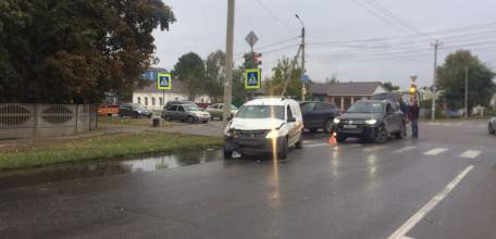 В Ельце на перекрёстке улиц Яна Фабрициуса и Орджоникидзе произошло ДТП
