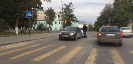 В Ельце на перекрёстке улиц Коммунаров и Героев произошло ДТП