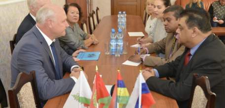 Глава города Ельца Сергей Панов провёл рабочую встречу с Послом Республики Маврикий