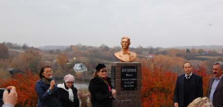 В Измалковском районе открыли бюст Ивана Бунина