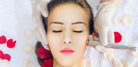 Вакуумная чистка лица: показания к проведению и эффективность