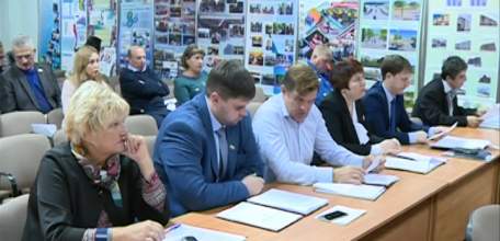 Изменения в бюджете, ситуация с городским транспортом и грядущая работа регионального оператора по вывозу ТБО