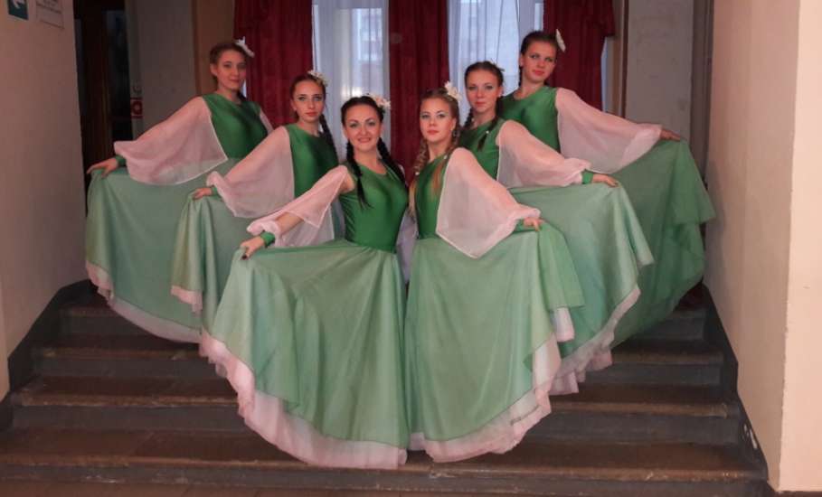 Хореографические коллективы из Елецкого района успешно выступили на областном конкурсе «Танцующая осень»