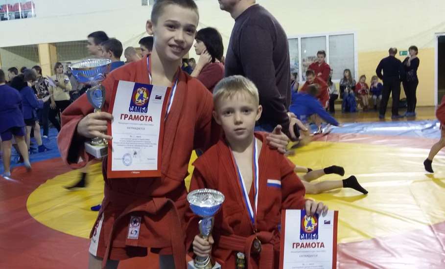 Воспитанники спортшколы «Локомотив» приняли участие в региональном турнире по борьбе самбо