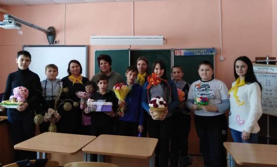 В Елецком районе прошла добровольческая акция «Подарок другу»