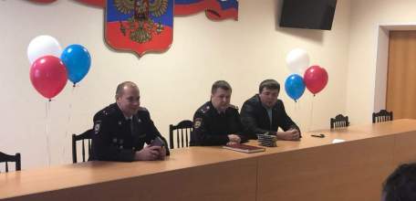 В городе Ельце в День Конституции состоялось торжественное вручение паспортов новым гражданам Российской Федерации